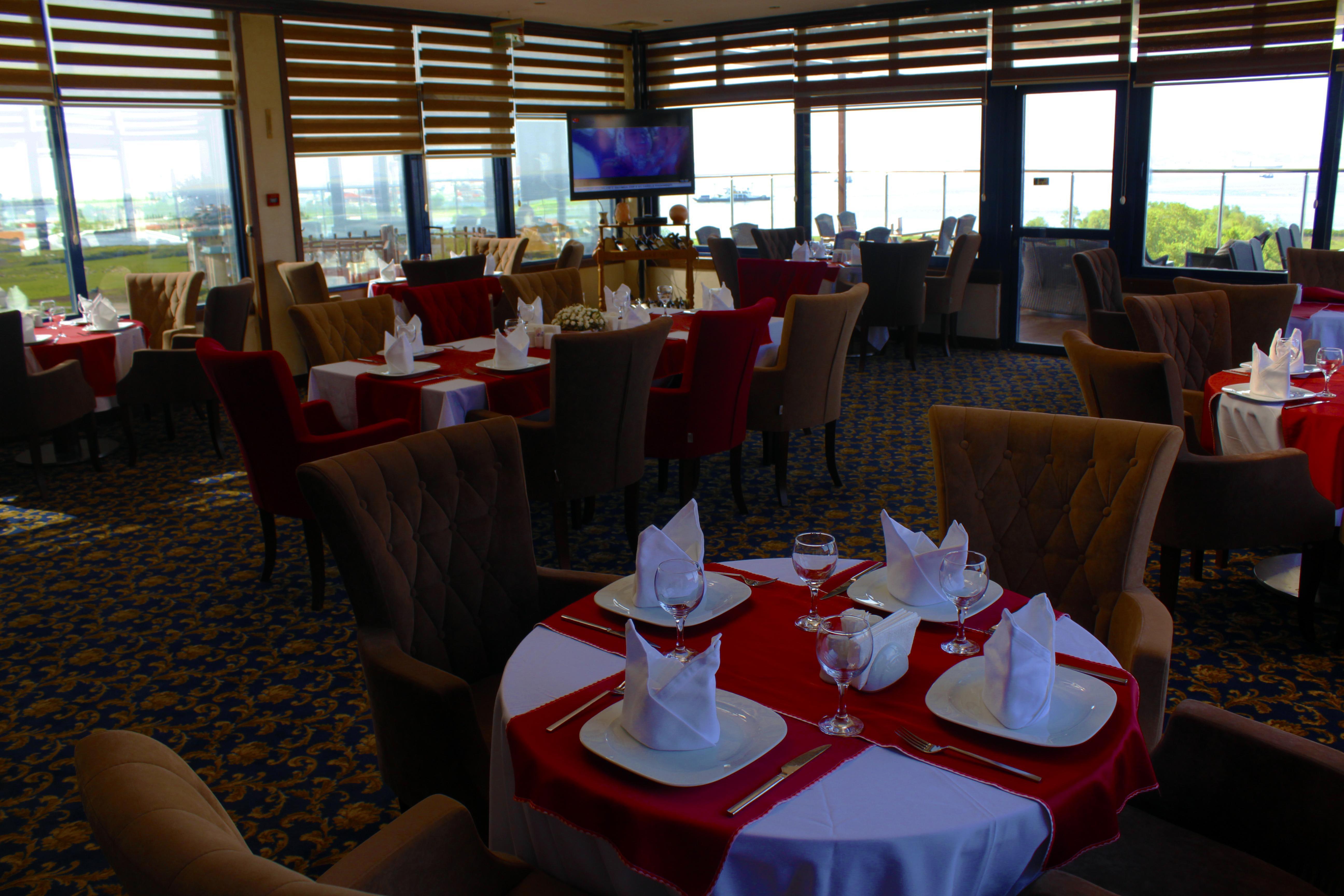 ילובה Elegance Resort Hotel & Spa Wellness-Aqua מראה חיצוני תמונה