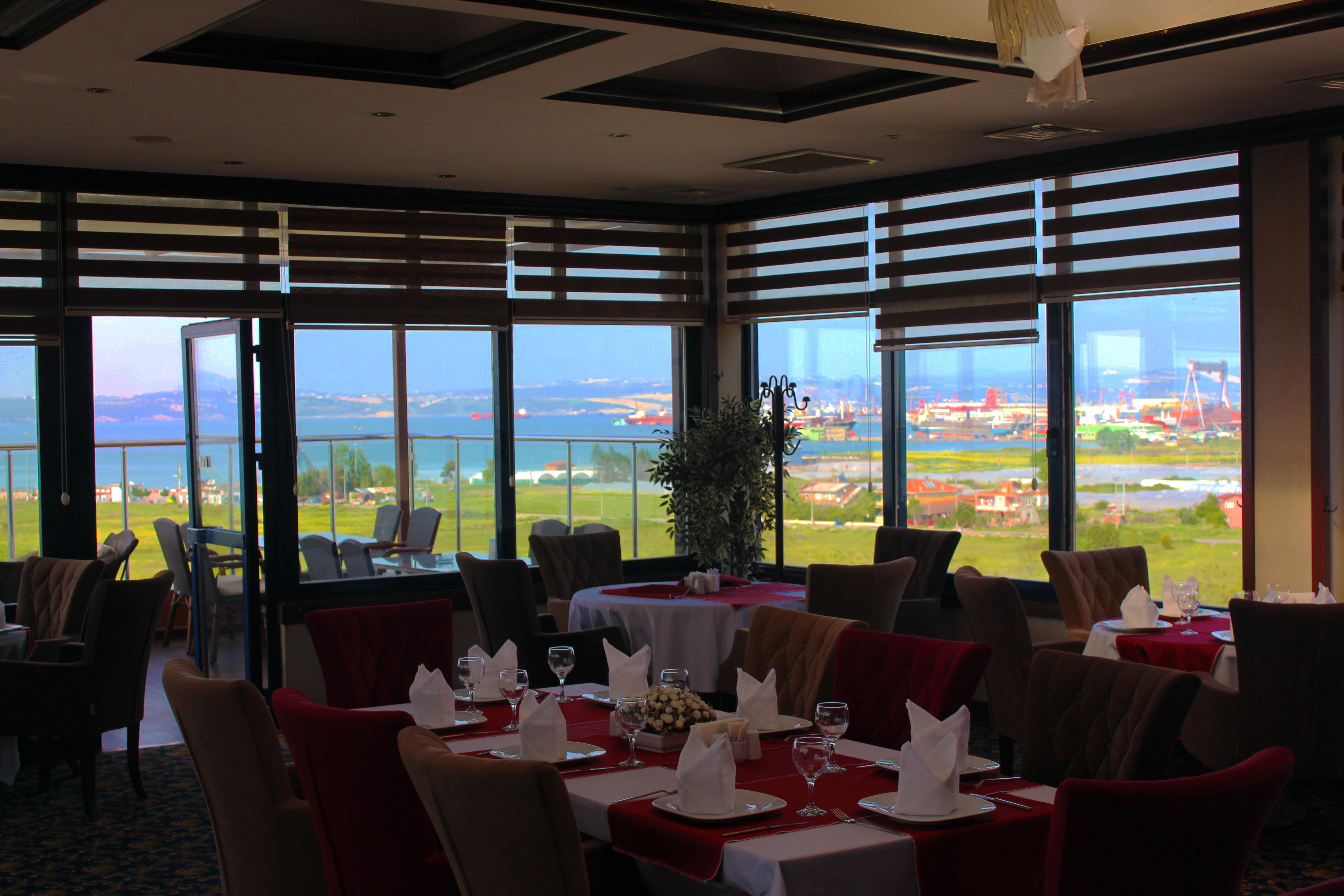 ילובה Elegance Resort Hotel & Spa Wellness-Aqua מראה חיצוני תמונה