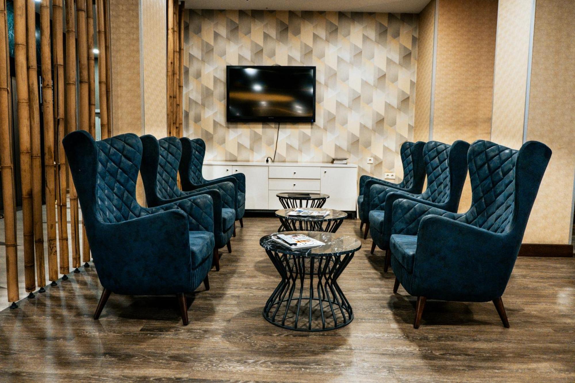 ילובה Elegance Resort Hotel & Spa Wellness-Aqua מראה חיצוני תמונה