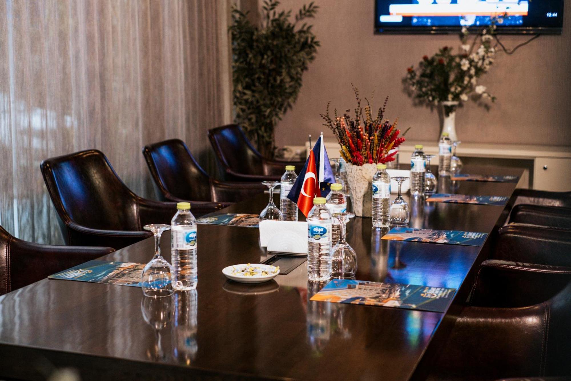 ילובה Elegance Resort Hotel & Spa Wellness-Aqua מראה חיצוני תמונה