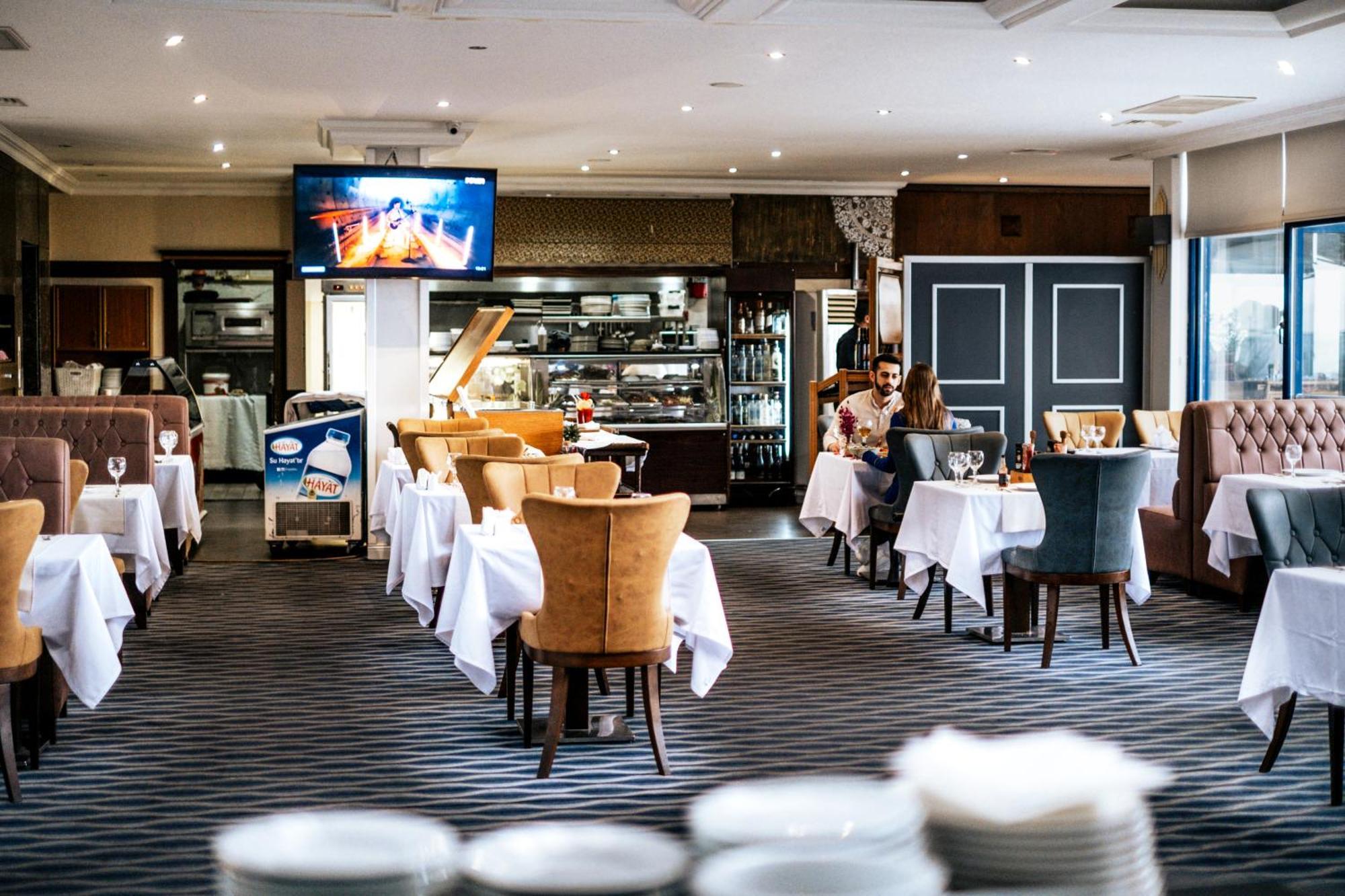 ילובה Elegance Resort Hotel & Spa Wellness-Aqua מראה חיצוני תמונה