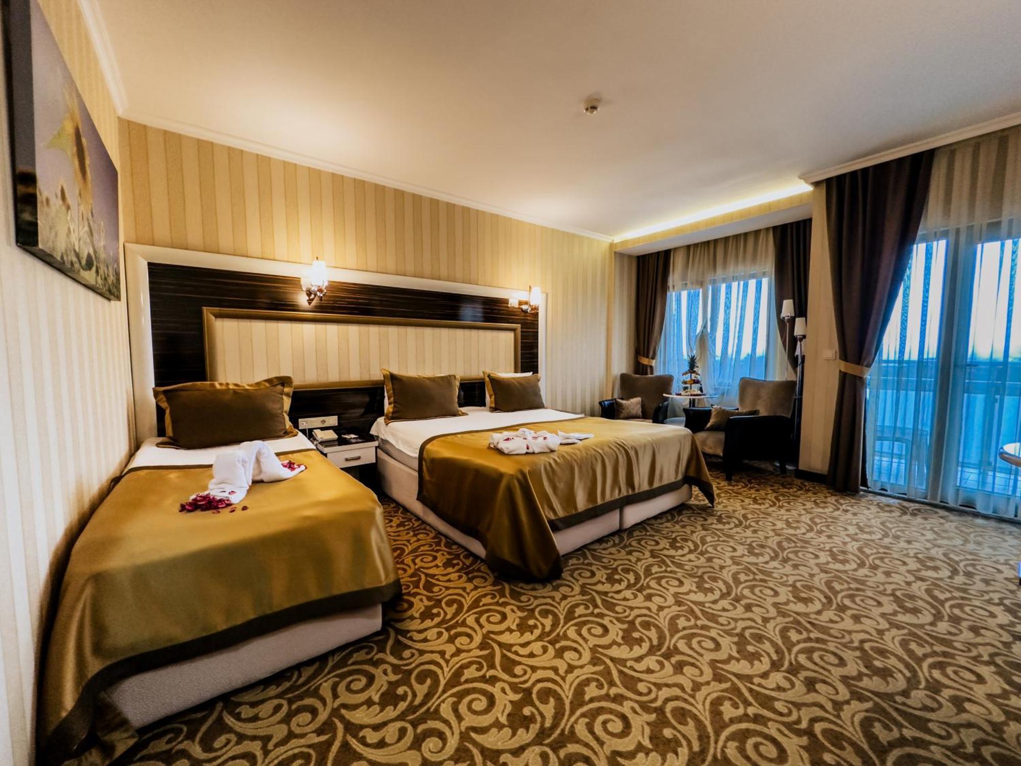 ילובה Elegance Resort Hotel & Spa Wellness-Aqua מראה חיצוני תמונה