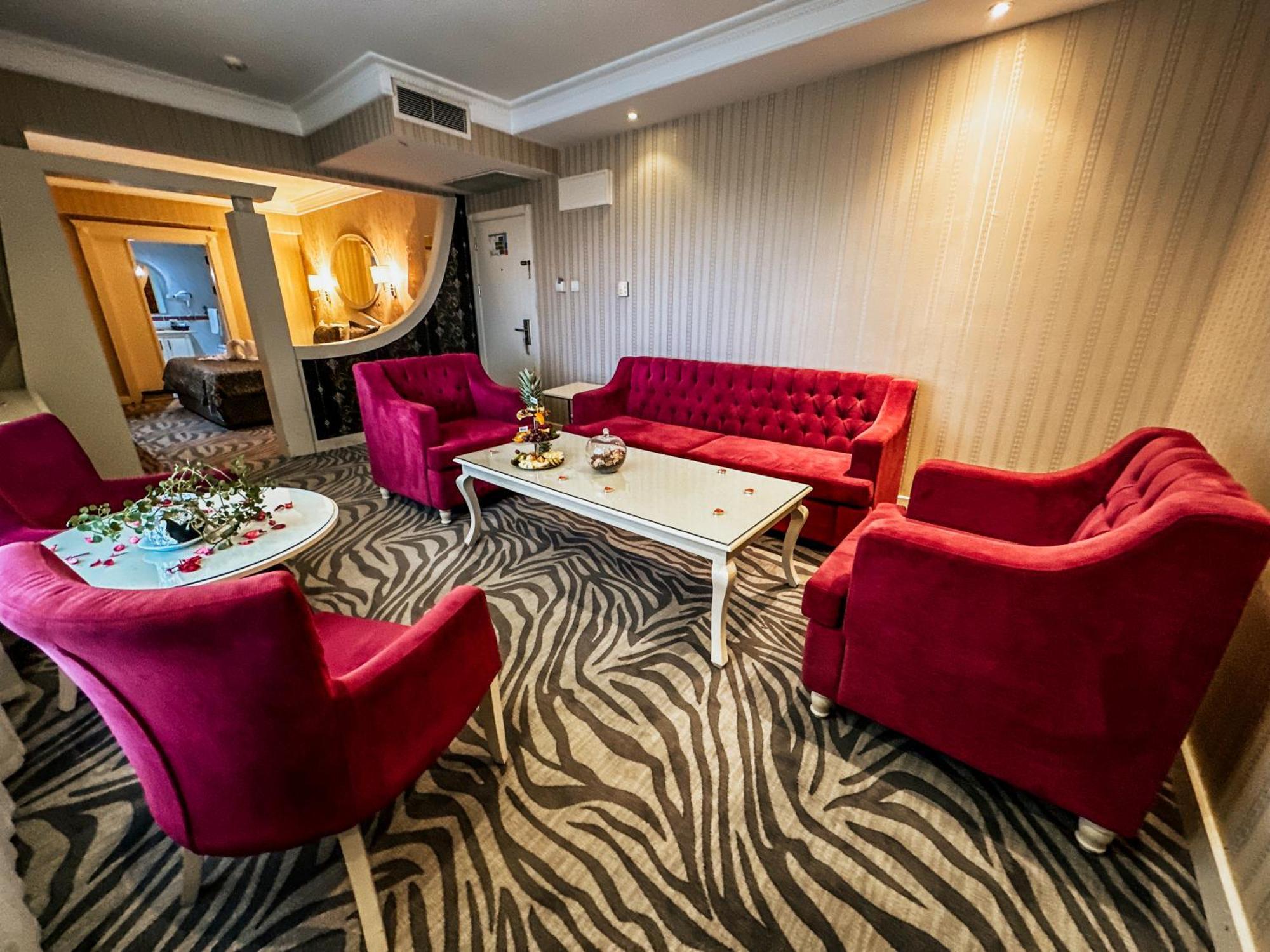 ילובה Elegance Resort Hotel & Spa Wellness-Aqua מראה חיצוני תמונה